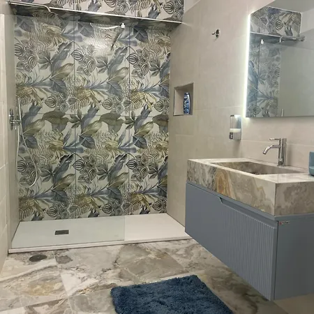 Che Casa * נאפולי